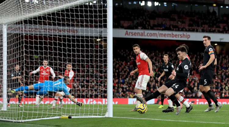 “Arsenal” evdə uduzdu