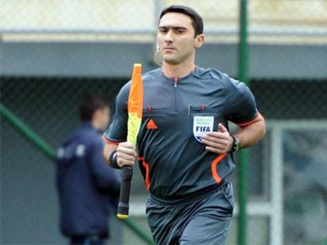 10 azərbaycanlı hakim FİFA statusunu itirdi