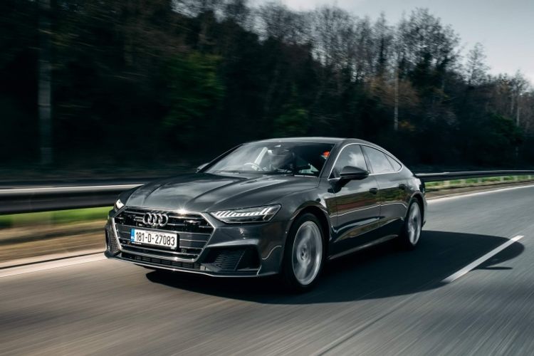 “Audi” “Real”a yeni avtomobillər verdi - ən ucuzunu Zidan sürəcək