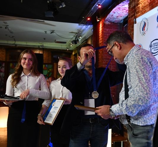 Azərbaycanlı jurnalist Moskvada beynəlxalq müsabiqənin gümüş mükafatçısı oldu