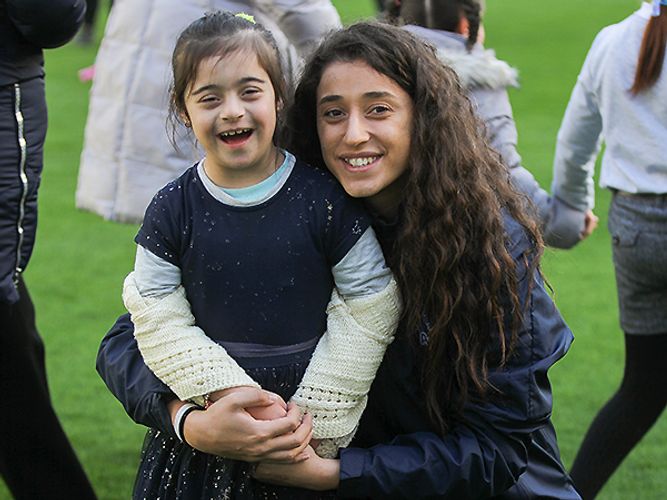 BOS-da daun sindromlu uşaqlarla görüş - FOTOSESSİYA