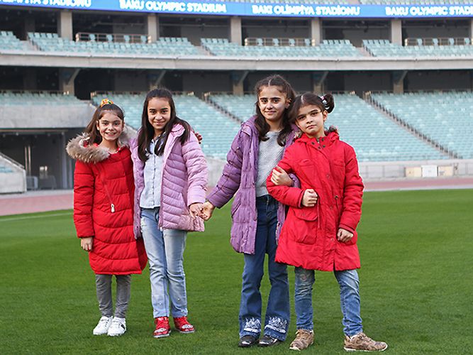 BOS-da daun sindromlu uşaqlarla görüş - FOTOSESSİYA