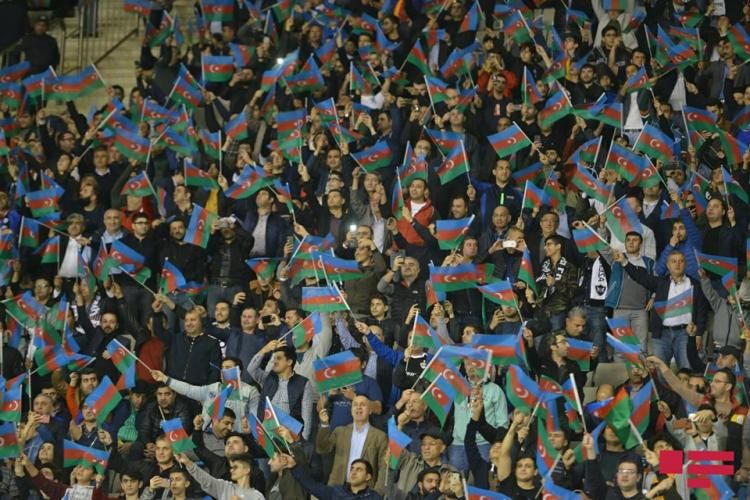 “Qarabağ” – APOEL oyununda bayraq aksiyası - FOTOSESSİYA