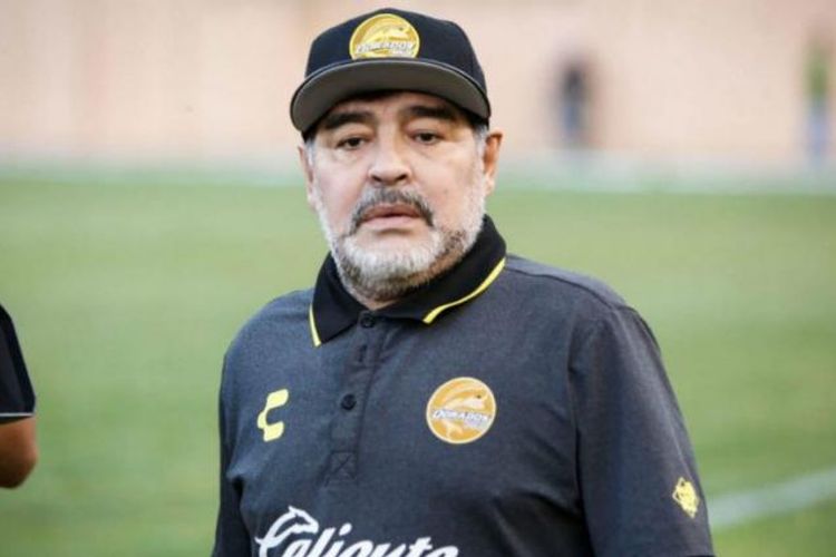 “Söz verirəm, sol yox, sağ əllə qol vuracağam” - Maradona ingilislərə söz atıb