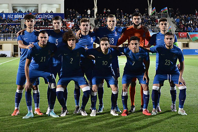 Azərbaycan millisinə 25 futbolçu çağırıldı