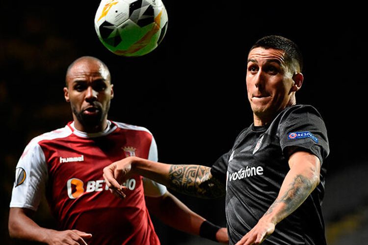 AL: 5 komanda 1/16 finalda