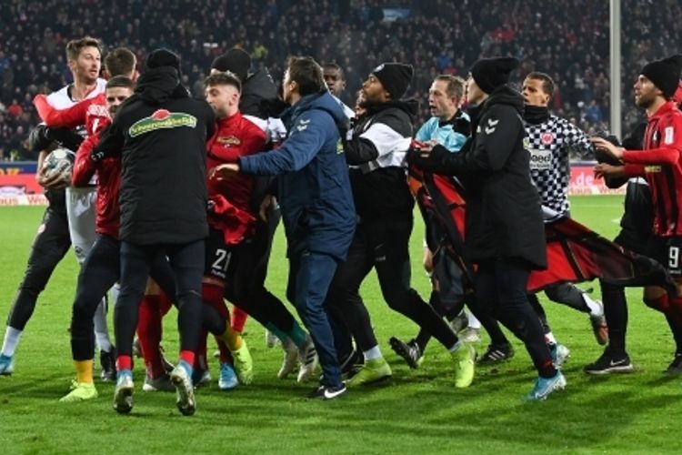 Bundesliqada tur dava ilə yekunlaşdı