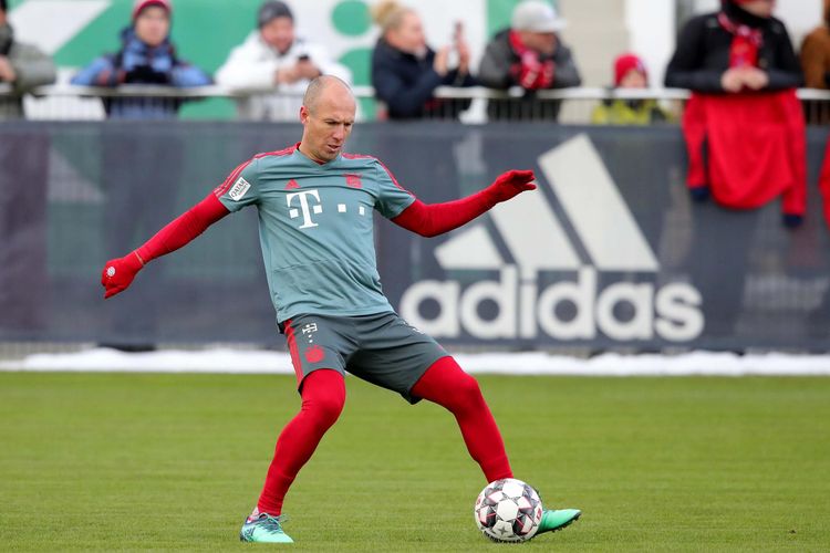 Aryen Robben məşqçiliyə başladı