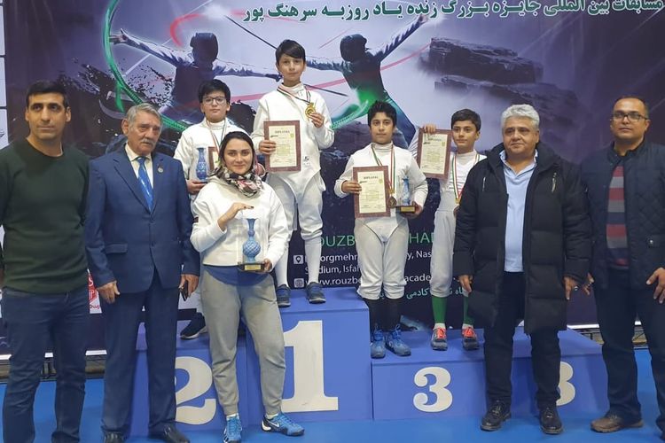 İki qılıncoynadanımız İranda qızıl medal qazandı