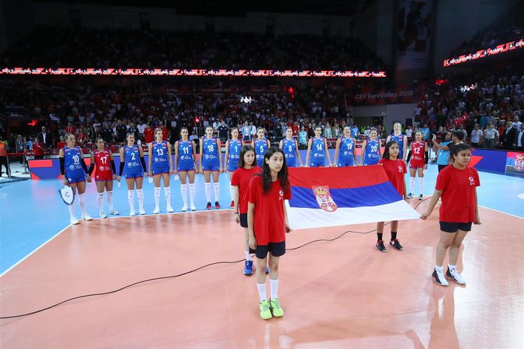 Serbiya Azərbaycanda qazandığı Avropa çempionu titulunu qorudu - FOTOSESSİYA