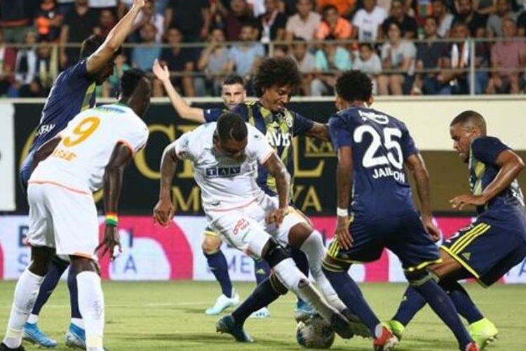 “Fənərbaxça” da “Alanyaspor”la bacarmadı