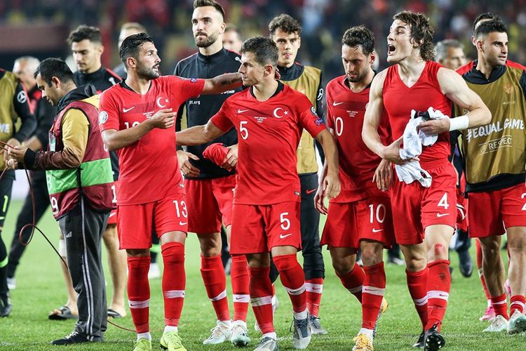 Milli karyerasını bitirdi - koronavirusa görə