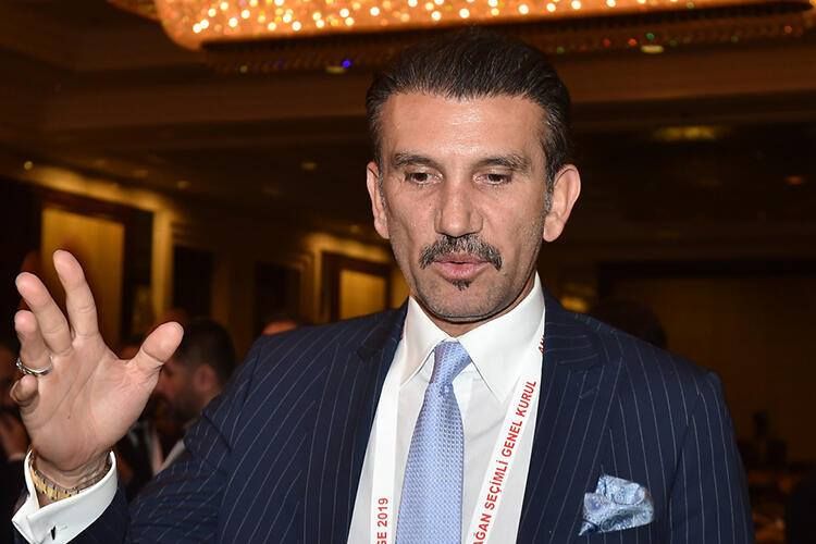 "Bu virusla zarafat etmək olmaz" - Rüştü Rəcbər