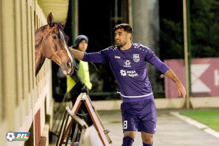 UEFA PFL və “Sabah”dan yazdı