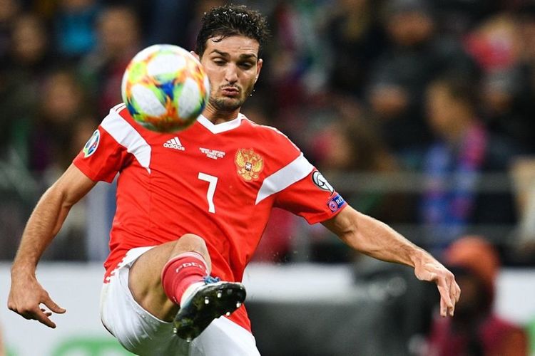 "Azərbaycanla oyunda həyəcanlı olduğum yadımdadır" - rusiyalı futbolçu
