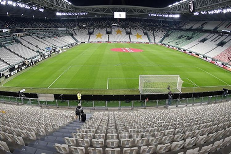 Futbola kubokla başlamaq - İtaliyada ilk plan