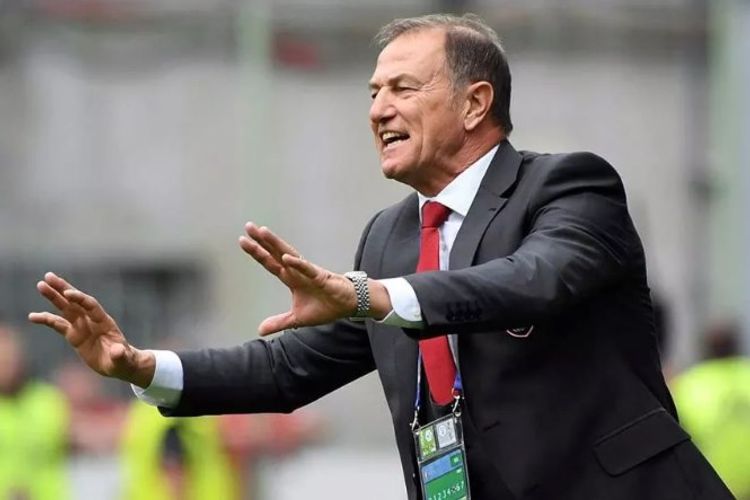 De Byazi Azərbaycan variantından danışdı: "Hər şey son anda dəyişdi"