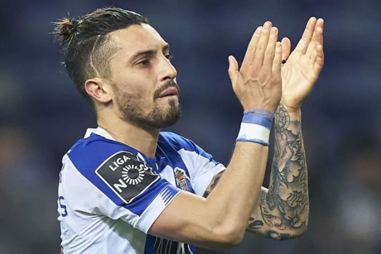 "Portu"nun futbolçusu PSJ-ni seçdi