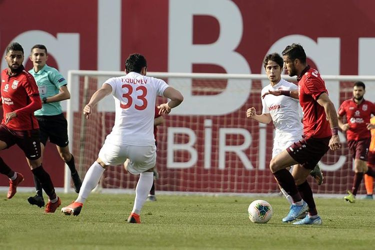 Mövsüm bitməmiş komandanı tərk etməyin - AFFA və PFL-dən tövsiyə