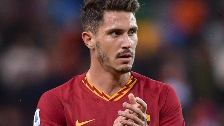 Türkiyə yığmasının futbolçusu “Verona”ya keçir – “Roma”dan