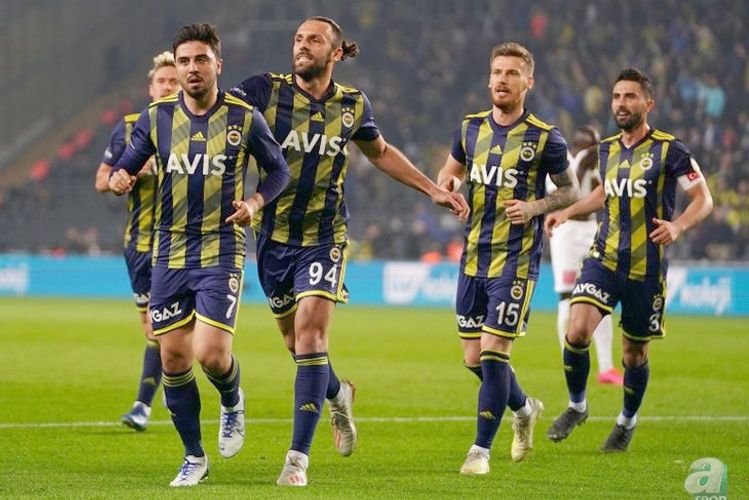 Futbolçusu koronavirusa yoluxdu - "Fənərbaxça"nın