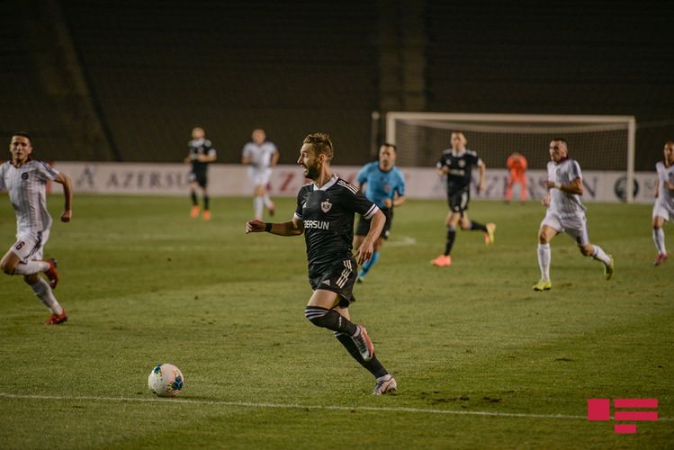 "Qarabağ" 4 qolla başladı - FOTOSESSİYA