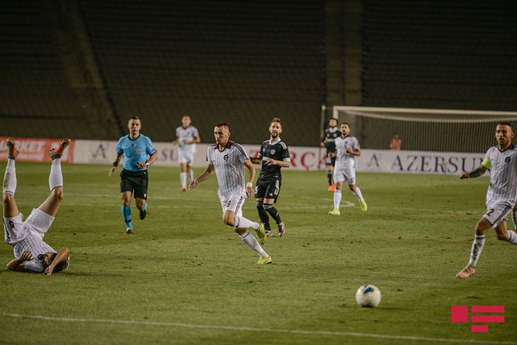 "Qarabağ" 4 qolla başladı - FOTOSESSİYA
