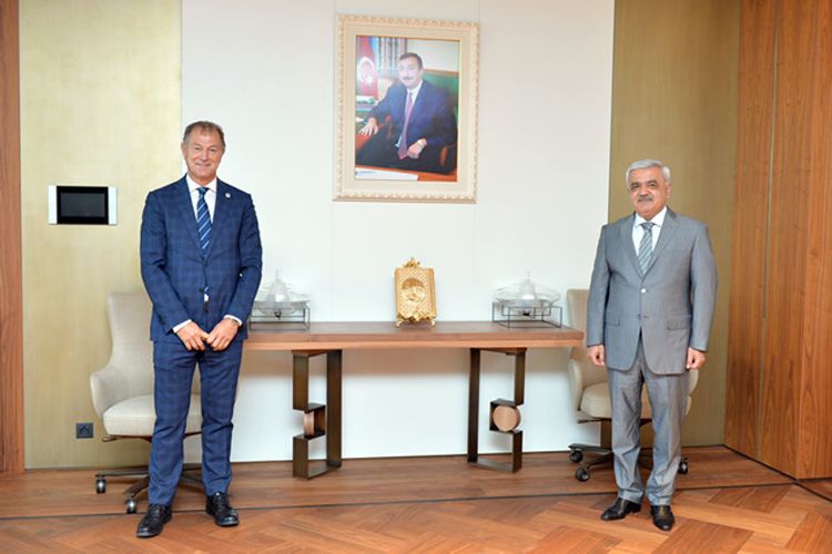 Canni De Byazi ilə görüşdü – Rövnəq Abdullayev
