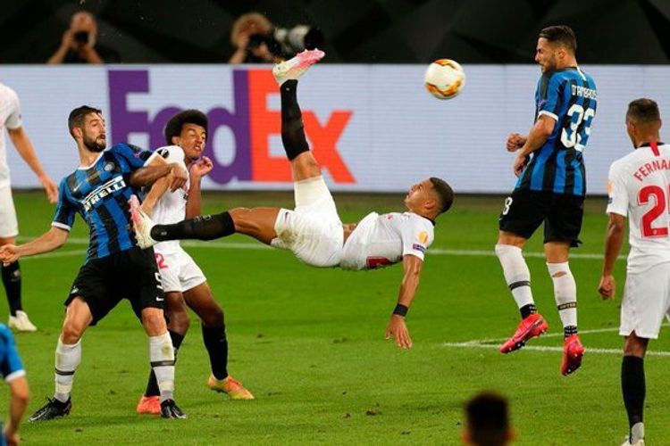 Finalın protokolunu dəyişdi - UEFA