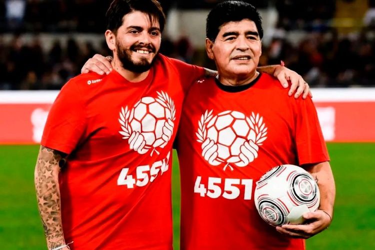 Messinin forması əlindən alınmalıdır – Maradonanın oğlunun tələbi