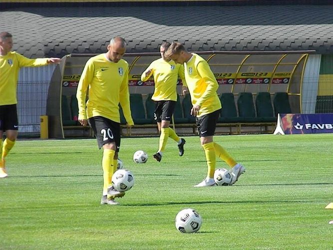 Ukraynada sarı vərəqə - futbolçumuza