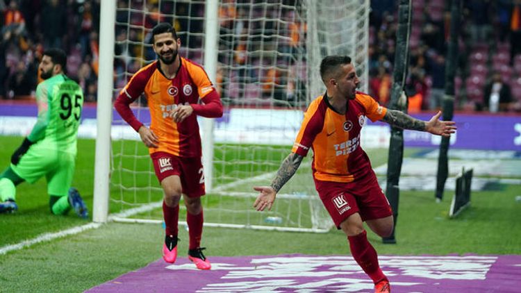 "Sivasspor" darmadağın oldu, "Qalatasaray" fərqi azaltdı