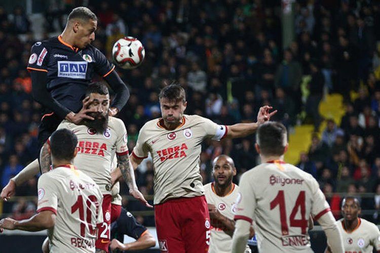 "Fənərbaxça" yarımfinalın bir addımlığında, "Qalatasaray" işini çətinə saldı