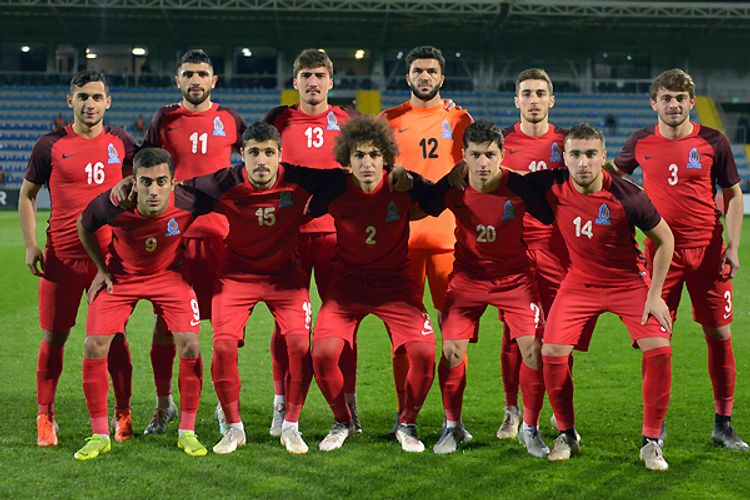 22 futbolçu çağırıldı - Azərbaycan millisinə