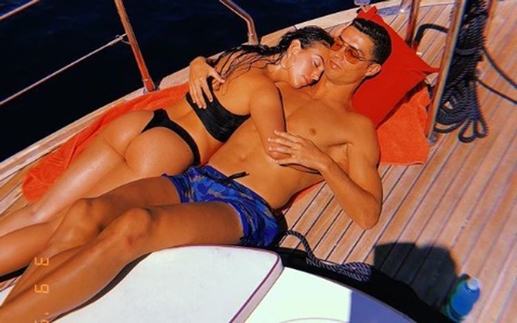 Həftəsi 105 min dollarlıq sevgili - FOTOSESSİYA