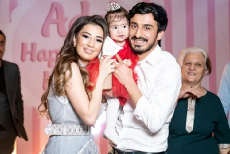 Adel futbol ictimaiyyətini başına topladı - FOTO
