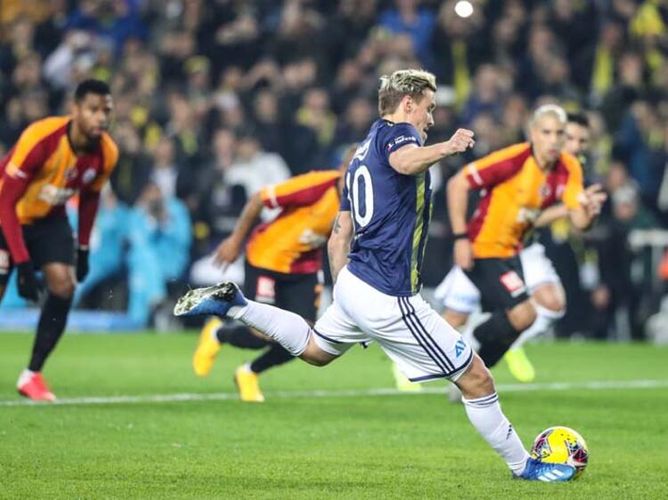 “Qalatasaray” tilsimi qırdı - 21 ildən sonra 