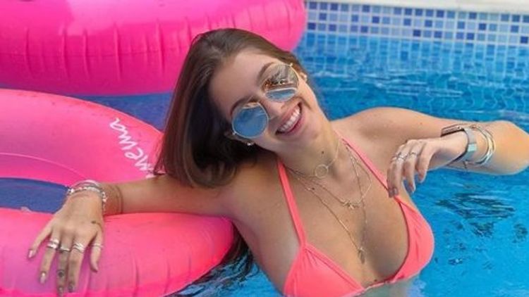 Oyunu ilə deyil, sevgilisi ilə diqqət mərkəzinə düşən “Real”lı - FOTOSESSİYA