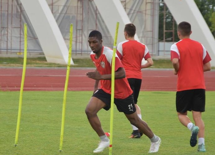 “Skenderbeu”nun sabiq futbolçusu “Keşlə”yə gəlir