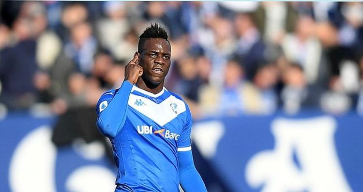 Argentina klubuna təklif olundu - Balotelli 