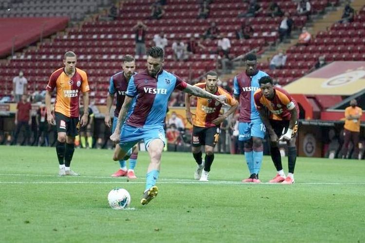Evdə "Trabzonspor"a uduzdu - "Qalatasaray"
