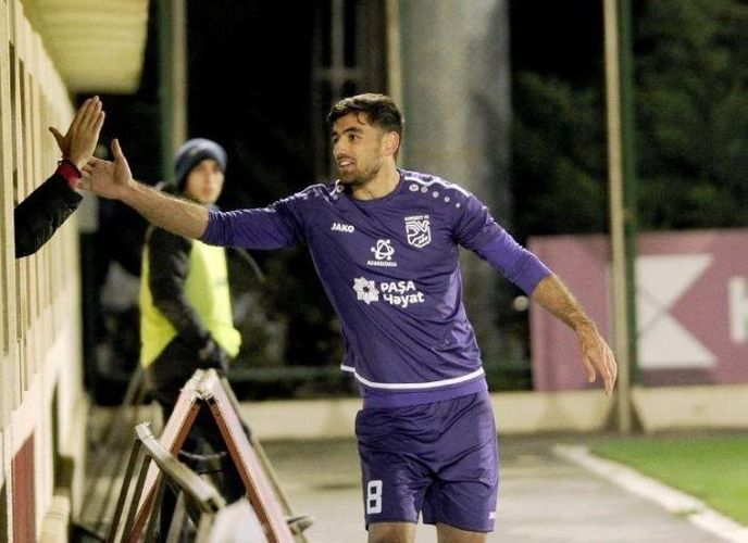 “Maşınsazi”nin istədiyi məbləği “Sumqayıt” ödəyə bilmədi” - Peyman Babayi
