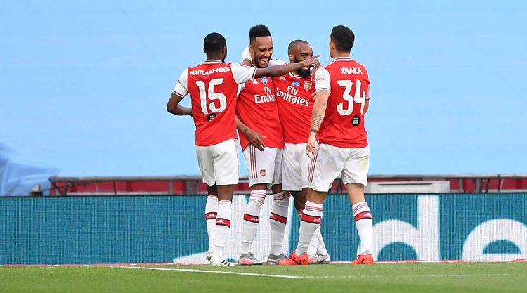 "Arsenal" finalda - İngiltərə kubokunda