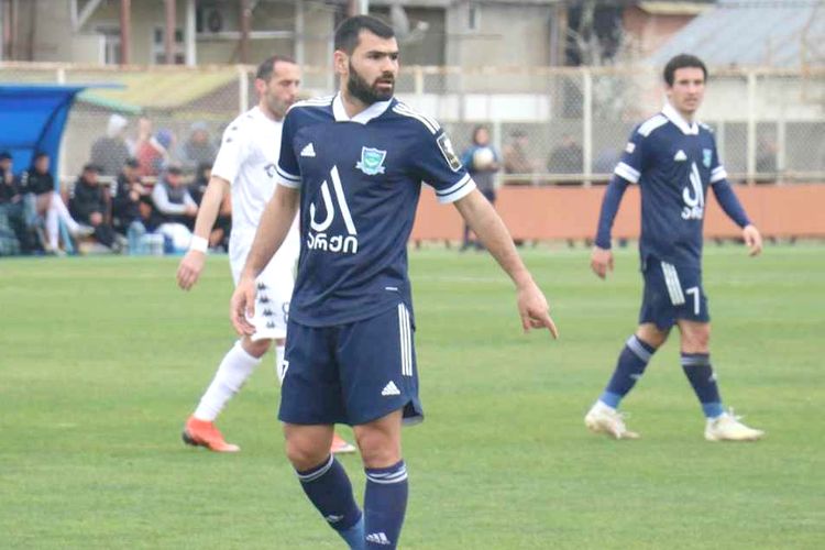 Simvolik komandada - azərbaycanlı futbolçu