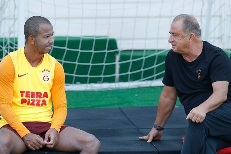 "Qalatasaray"da ayrılıq - Terim açıqladı