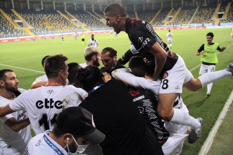 Super Liqanın 21-ci komandası - 36 ildən sonra