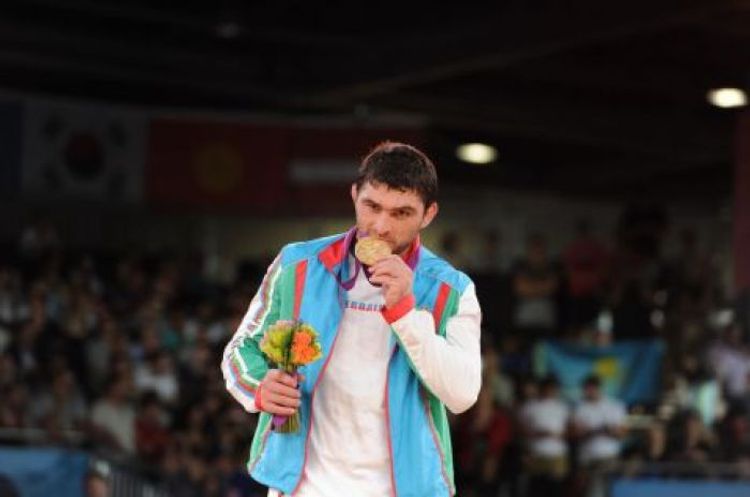 "Onlarla bir yerdə olmaqdan yorulmuşam" - Şərif Şərifov