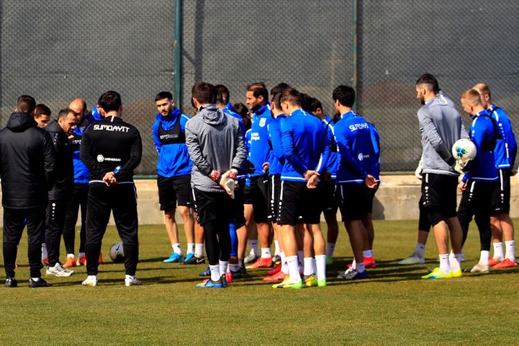 15 futbolçu ilə anlaşdı – “Sumqayıt”