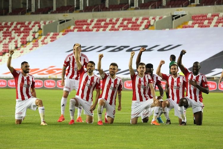 "Qalatasaray"ı geridə qoydu - "Sivasspor"