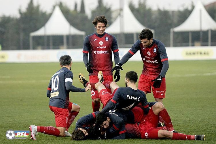 Daha 2 əcnəbi futbolçu ilə vidalaşdı - "Zirə"